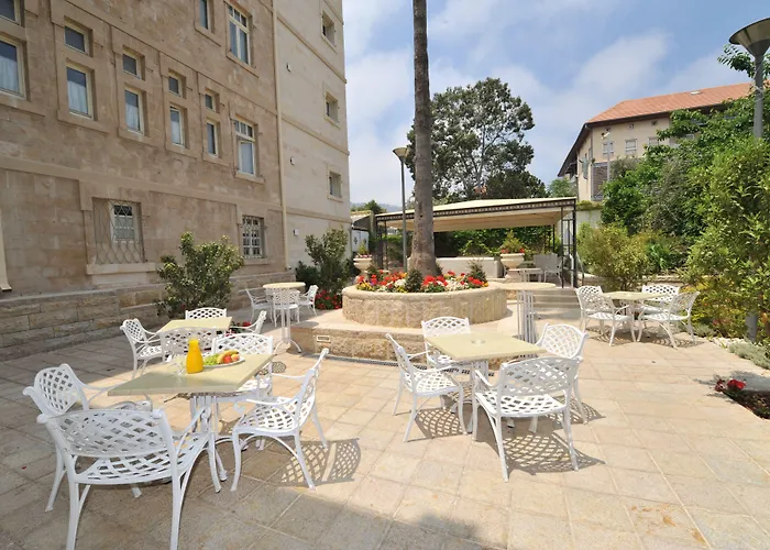The Colony Hotel