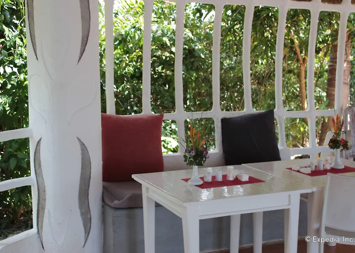 Al Faro Cosmio Hotel Palawan