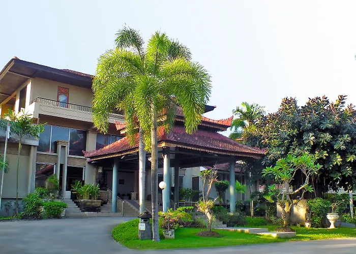 Palm Beach Hotel Bali