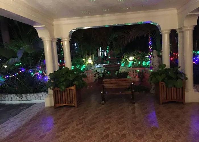Rayon Hotel