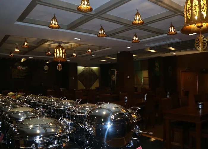 Aiyaree Place Hotel Sha Plus
