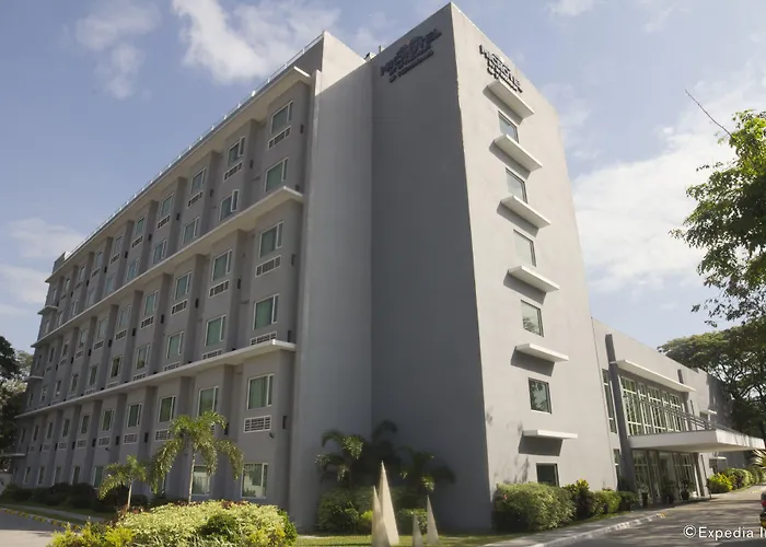 Microtel By Wyndham Up Technohub