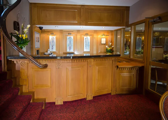 Atholl Hotel