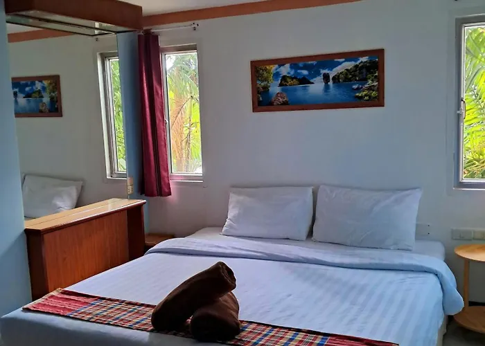 Baan Thara Guesthouse
