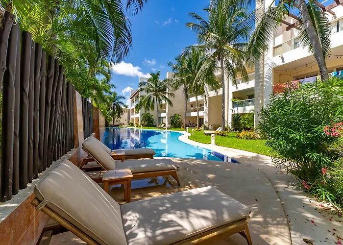 Spacious Apartment With Terrace, Pool And Beach Access