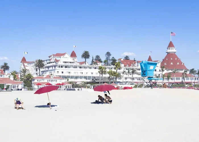 San Diego Stay, Pool, Gym, Near Zoo, Petco Park & Seaworld