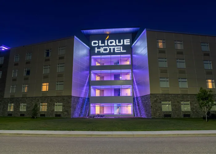 Hotel Clique Calgary Airport