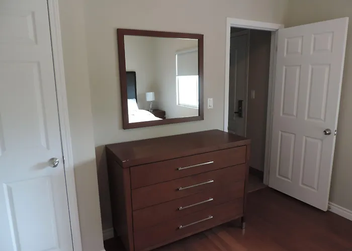 Wasaga Riverdocks Hotel Suites
