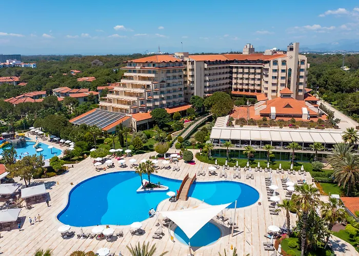 Bellis Deluxe Hotel & Heated For Winter Aqua Park