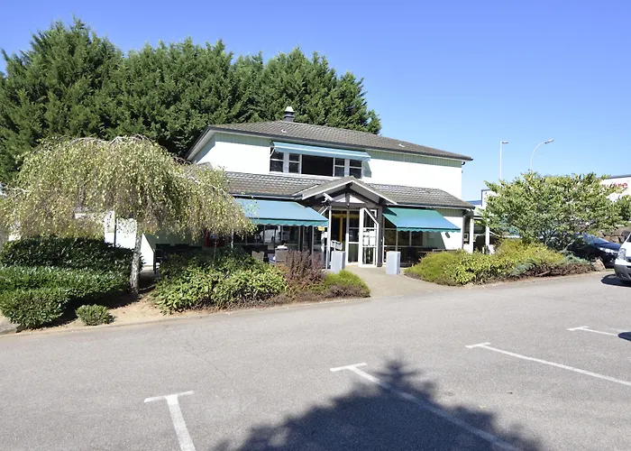Brit Hotel Essentiel Limoges Nord Calme, Parking Gratuit, Acces Rapide A20