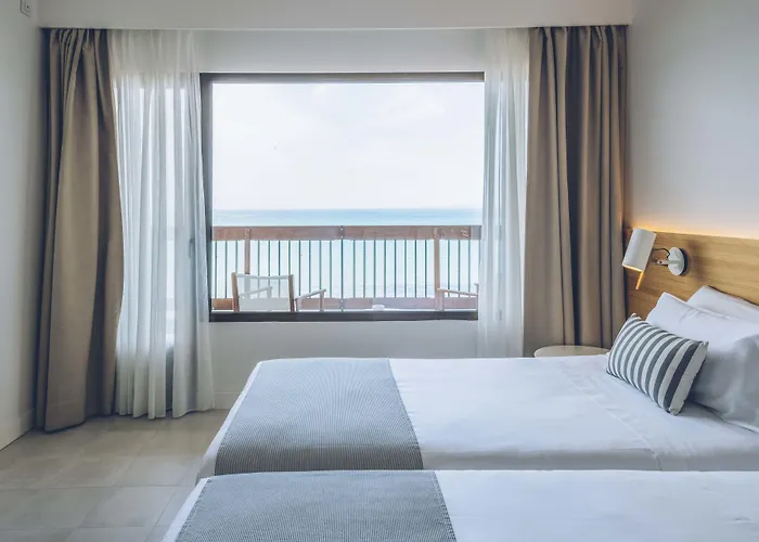 Aya Seahotel - Adults Only