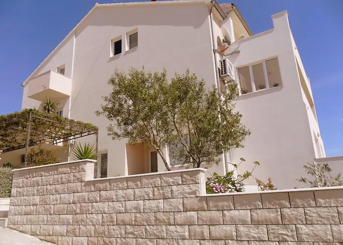 Apartments Pera