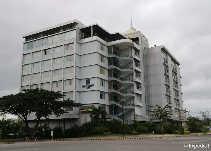 Paseo Premiere Hotel