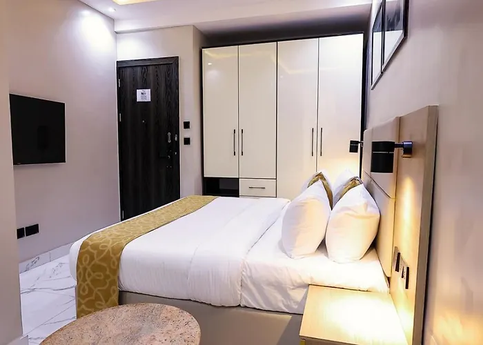 Ringruby Hotel, Oduduwa Way