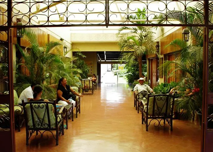 Hotel Boyeros