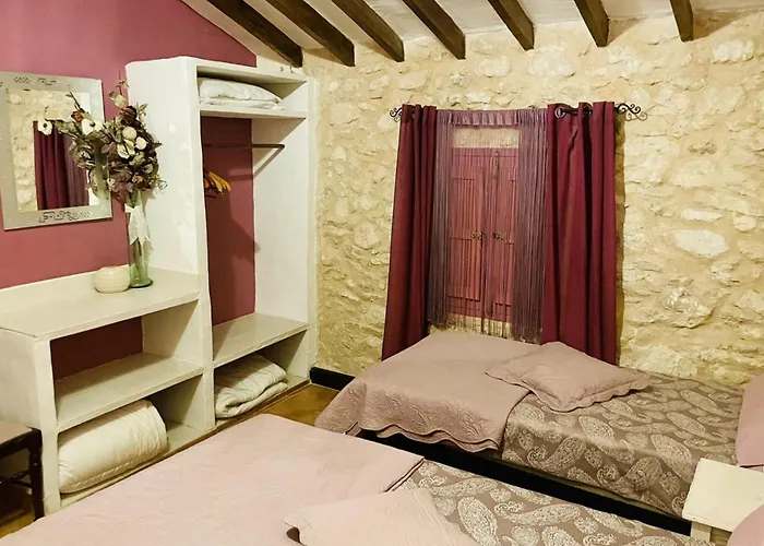 6 Bed House Sleeps 12 - Pool Hot Tub Fireplace
