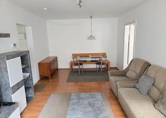 Apartments Bei Augsburger Platz 1X Nr 5 - Studio Apartment Mit Balkon Und Parkplatz In Freiligrathstrasse Und Apartment Ohne Balkon Und Parkplatz Nr 5 B In Obere Waiblinger Strasse