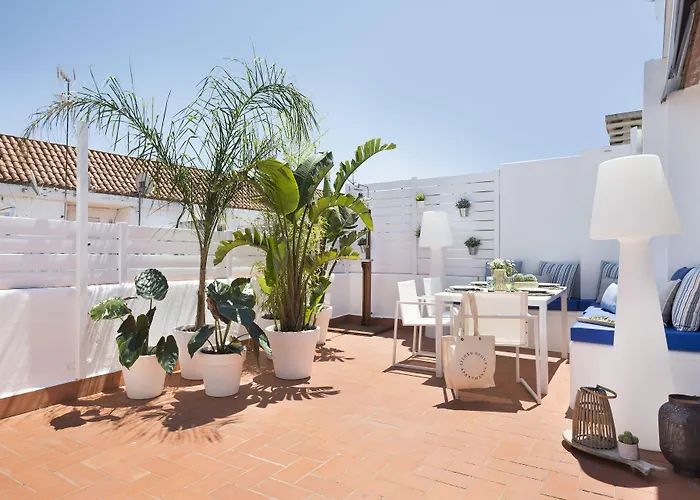 Sitges Group Blue&White