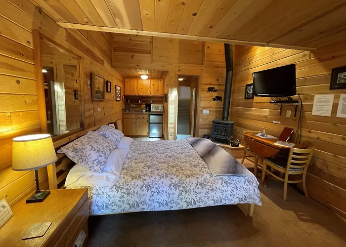 Holly'S Place