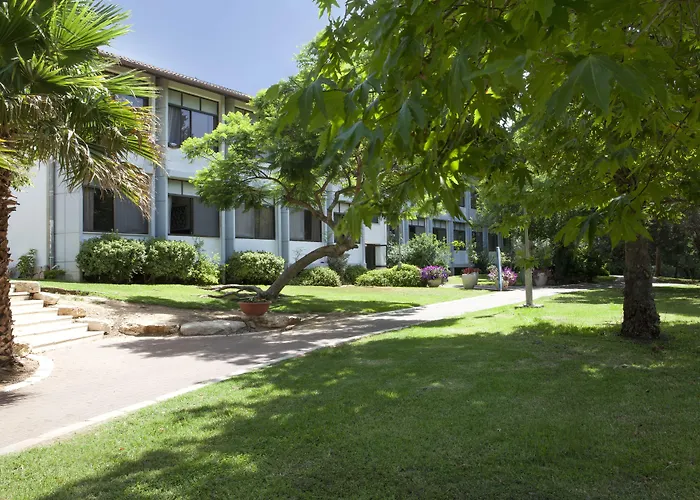 Eden Inn