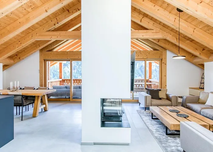 Montagnier B62, Indoor Pool And Spa