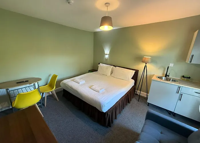 Southsea 2Nd Floor Studio Apartment, Free Private Parking