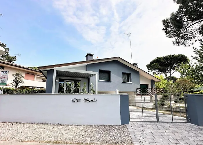 Quiet Villa With Private Garden And Bbq