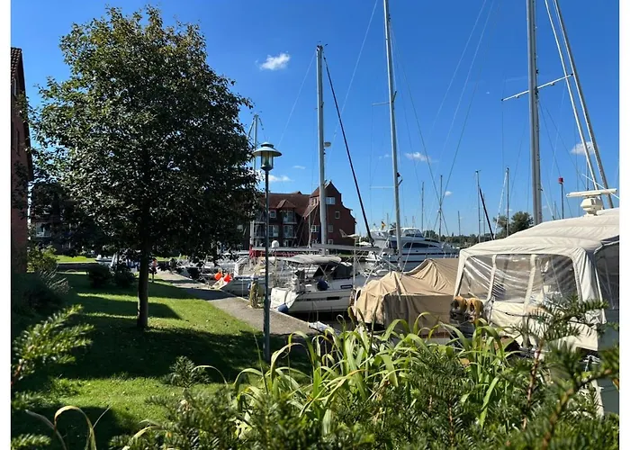 Maritimes Appartement In Der Lagunenstadt Ueckermuende