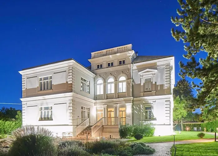 Villa Romana Apartments With Terrace & Private Entrance