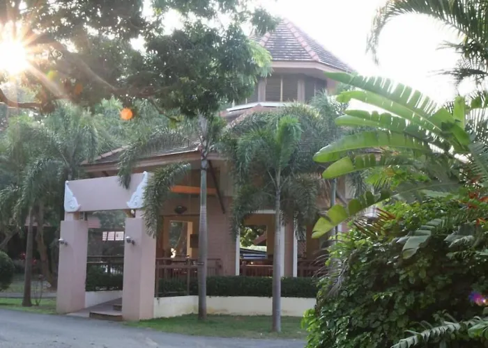 Fueng Fah Riverside Gardens Resort