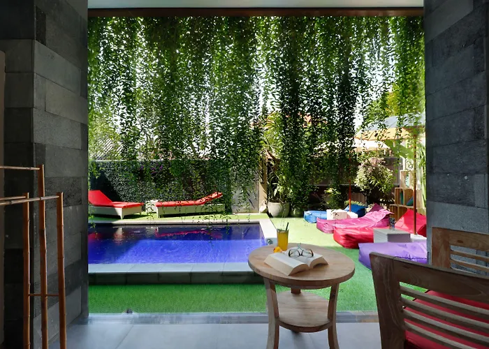 Vansari Hotel