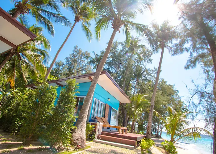Seafar Resort
