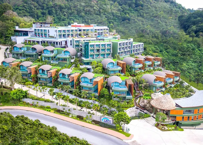 Crest Resort & Pool Villas