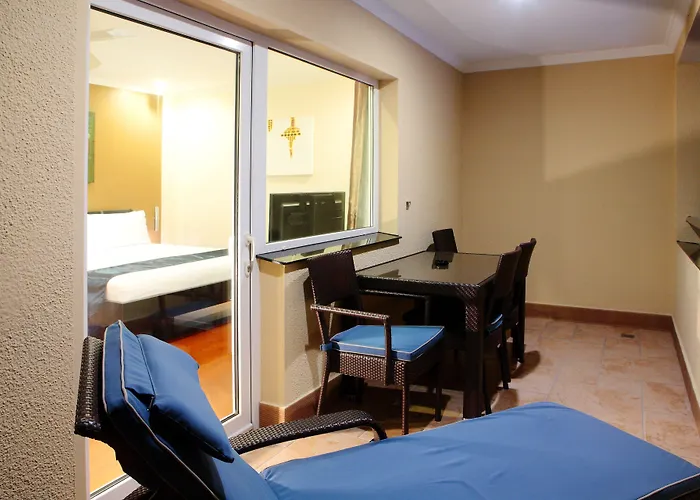 Queens Hotel Angeles City