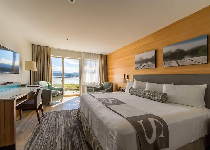 Sproat Lake Landing Resort