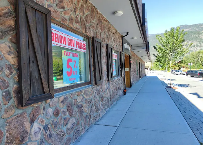 Pemberton Hotel