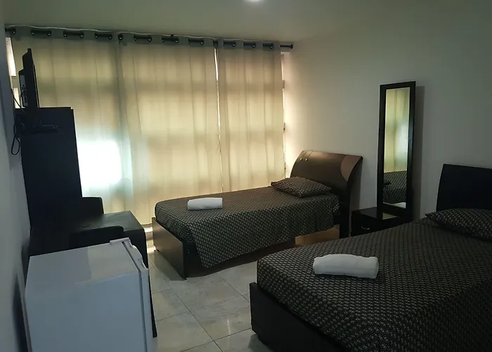 Hostal Central Beach