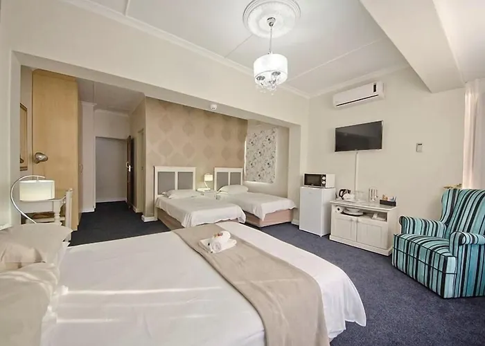 The Russel Hotel