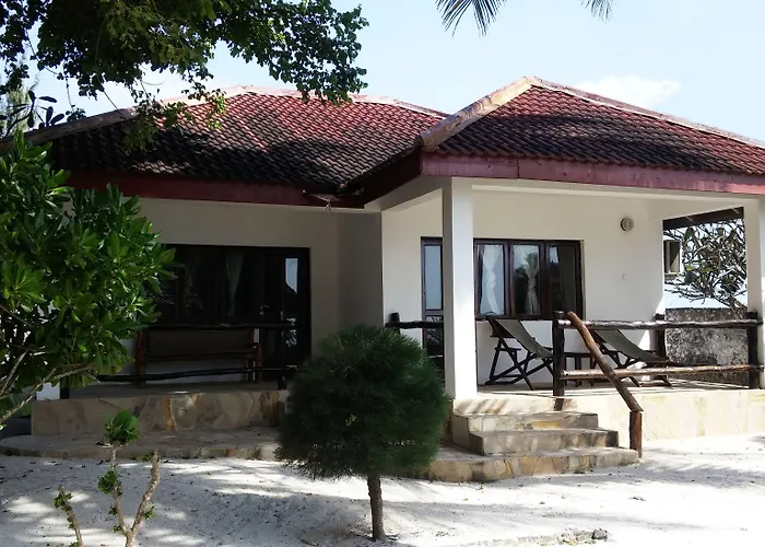 Moonshine Uroa Boutique Hotel