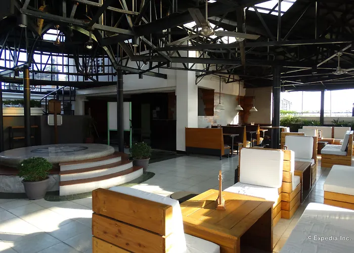Urban Travellers Hotel