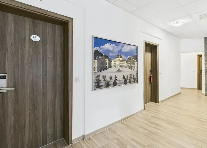 City Hotel