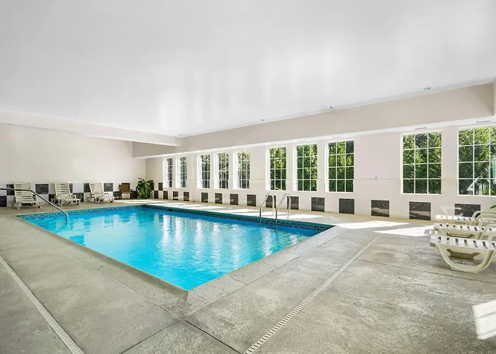 La Quinta By Wyndham Stonington-Mystic Area