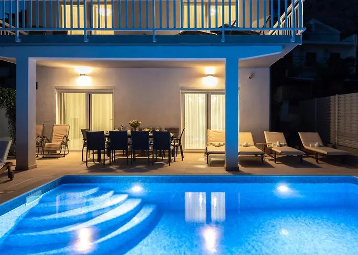 Villa Ella Estelle With A Heated Pool, Hot Tub, Sauna