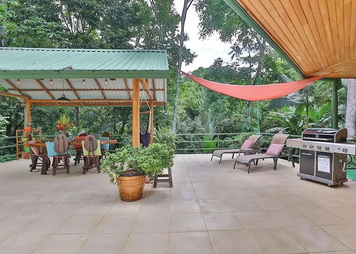 Jungle Creek All 4 Villas Up To 19 People