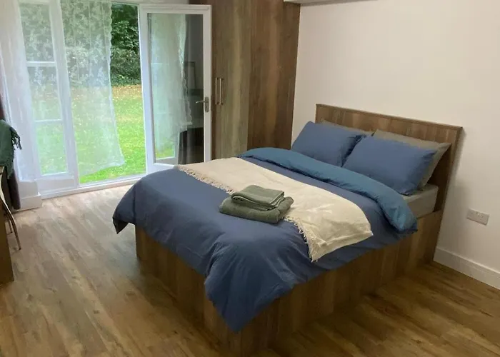 Luxury 2 Bed Flat In Guildford