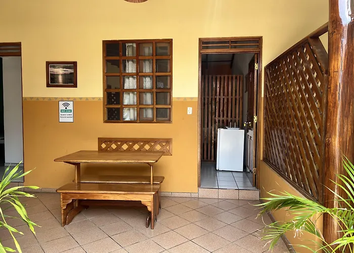 Cabinas El Colibri, Apart Hotel