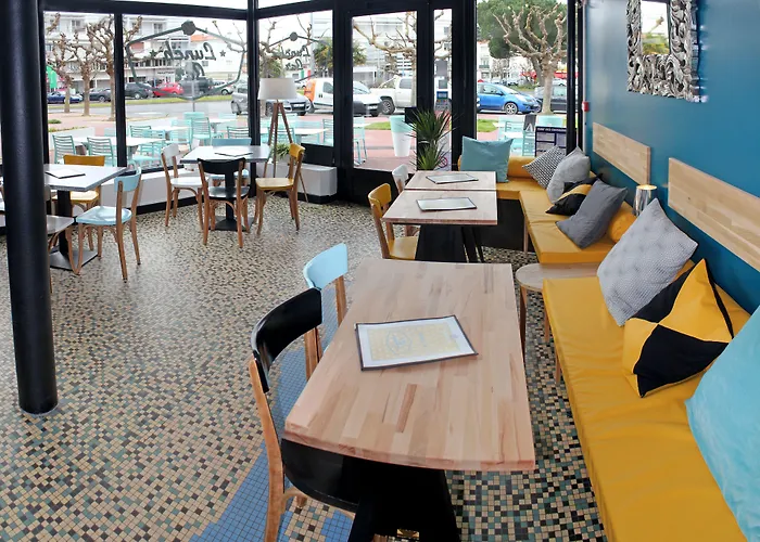 Hotel La Croisette & Restaurant Bistrot Gantier En Centre Ville