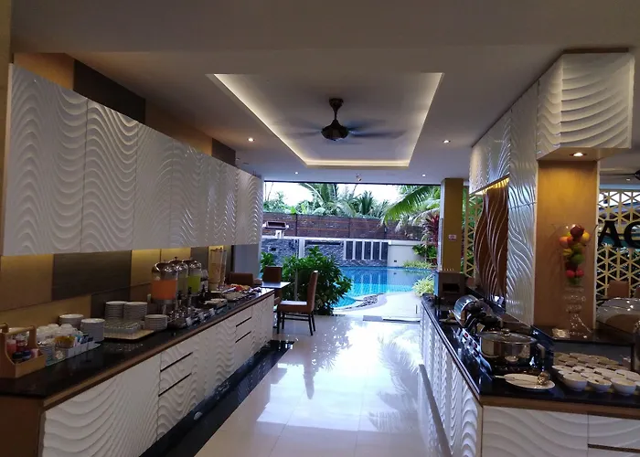 Aqua Resort Phuket - Near Beach And Chalong Pier