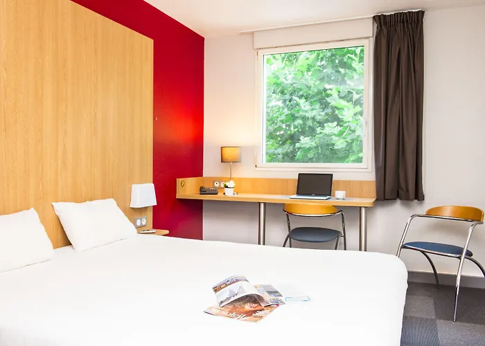 B&B Hotel La Rochelle Centre 3 Etoiles