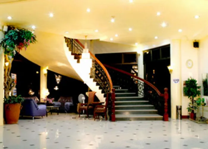 Crown Royale Hotel